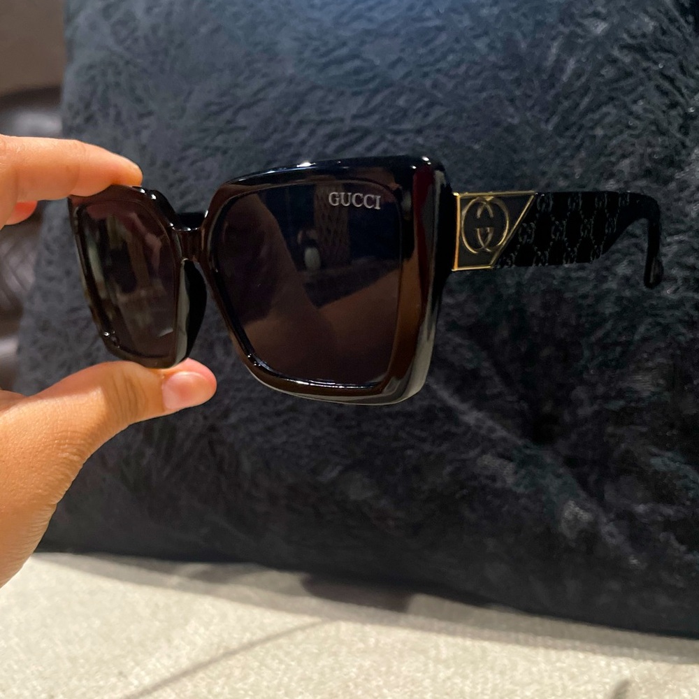 Women’s sunglasses